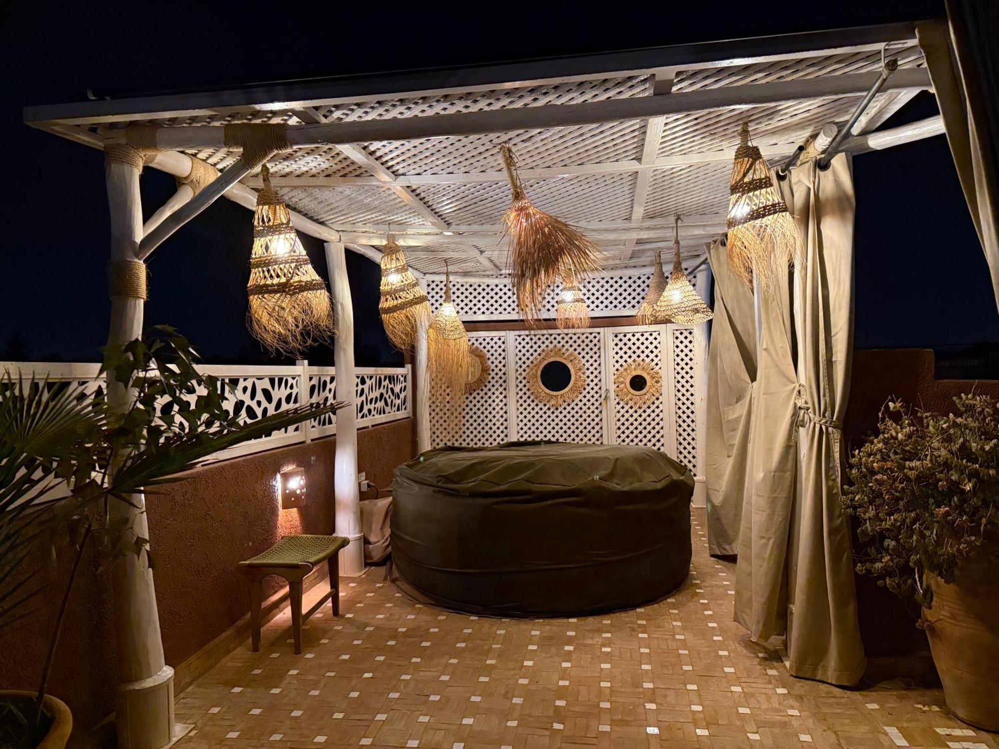 "Le 21", Exclusive Luxury Duplex 400M From Jemaa El Fna Place -Hammam-Jacuzzi-Koutoubia View-Roof Terrace -Speed Wifi Marrakesh Eksteriør bilde